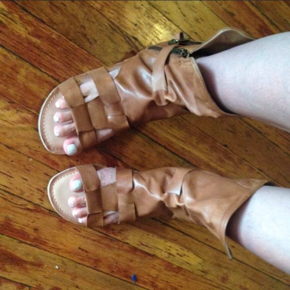 Gladiator sandals size 10